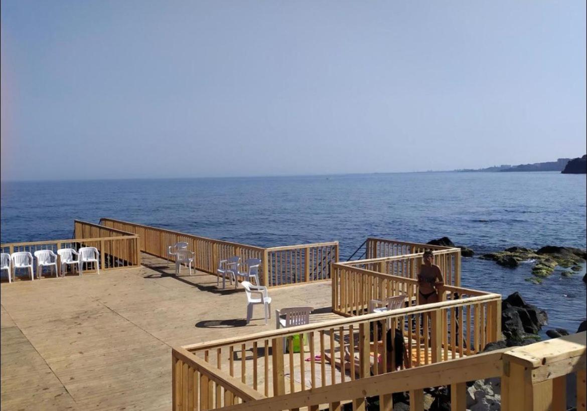 Venusilia Apartment - Free Parking Aci Castello Exterior foto